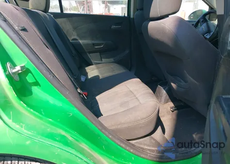 2014 Chevrolet Sonic Lt Auto z USA, uszkodzony, nr VIN 1G1JC5SH9E4224940